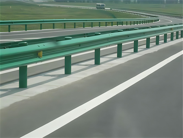 北屯波形梁护栏在高速公路的应用